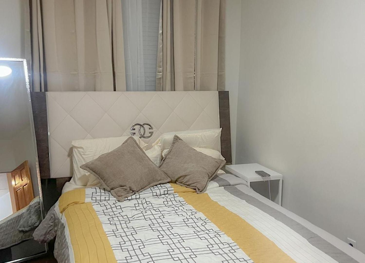 2 Bedroom Bliss In College Point * New York