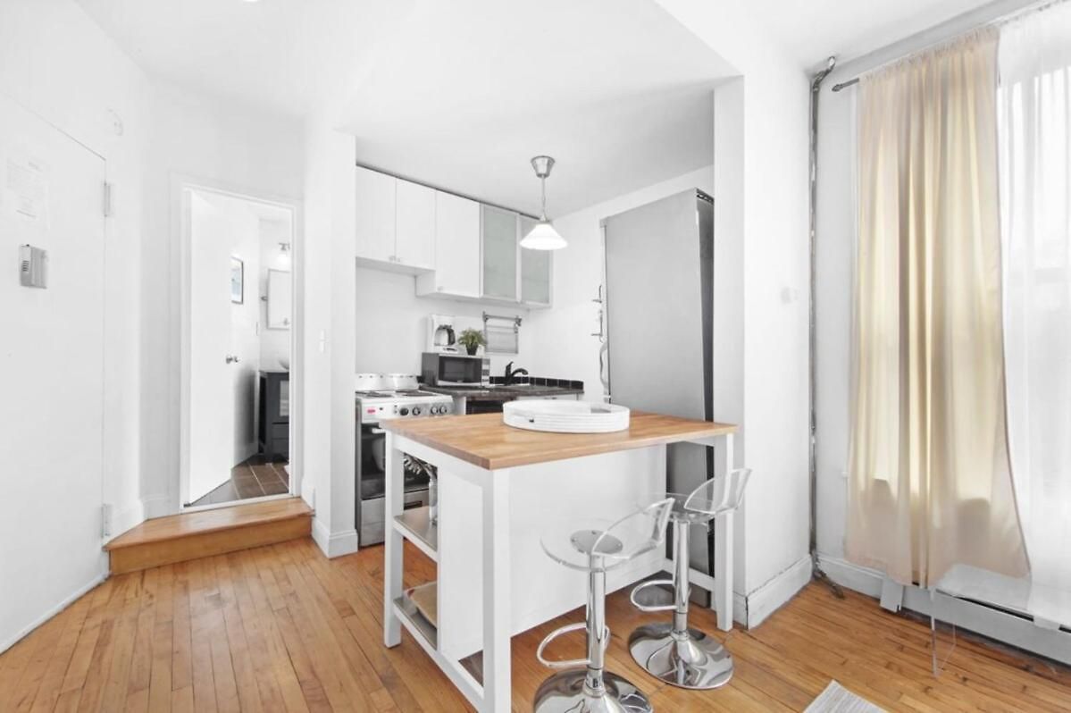 139-2e West Village 1br Value * New York