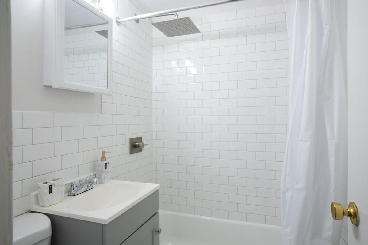 74-1a New In Prime Uws - Gym In Building Apartment