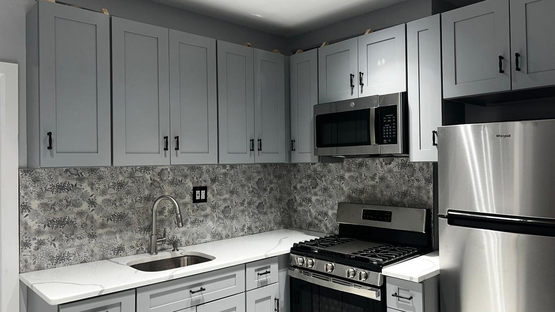 Guest house 3 Bedrooms In 2nd Floor Modern Brooklyn Home, Close To J Train