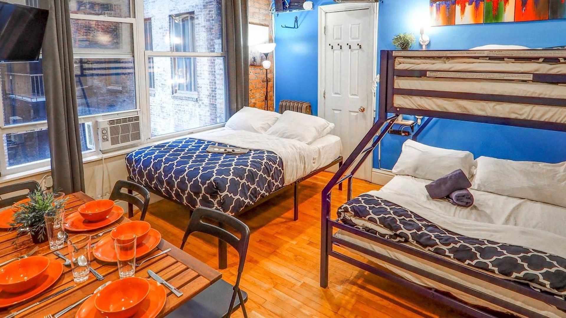 Apartment Empire Broadway Retreats