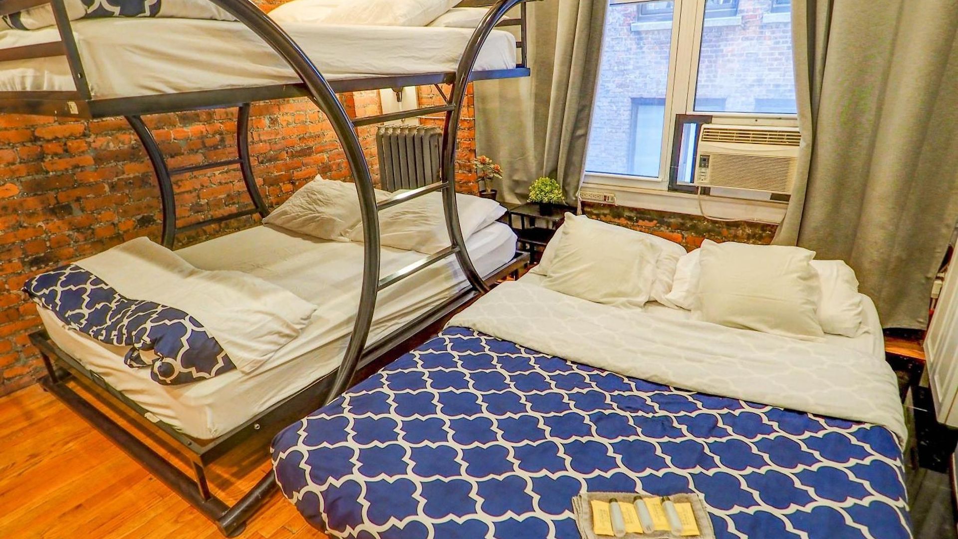 Apartment Empire Broadway Retreats *
