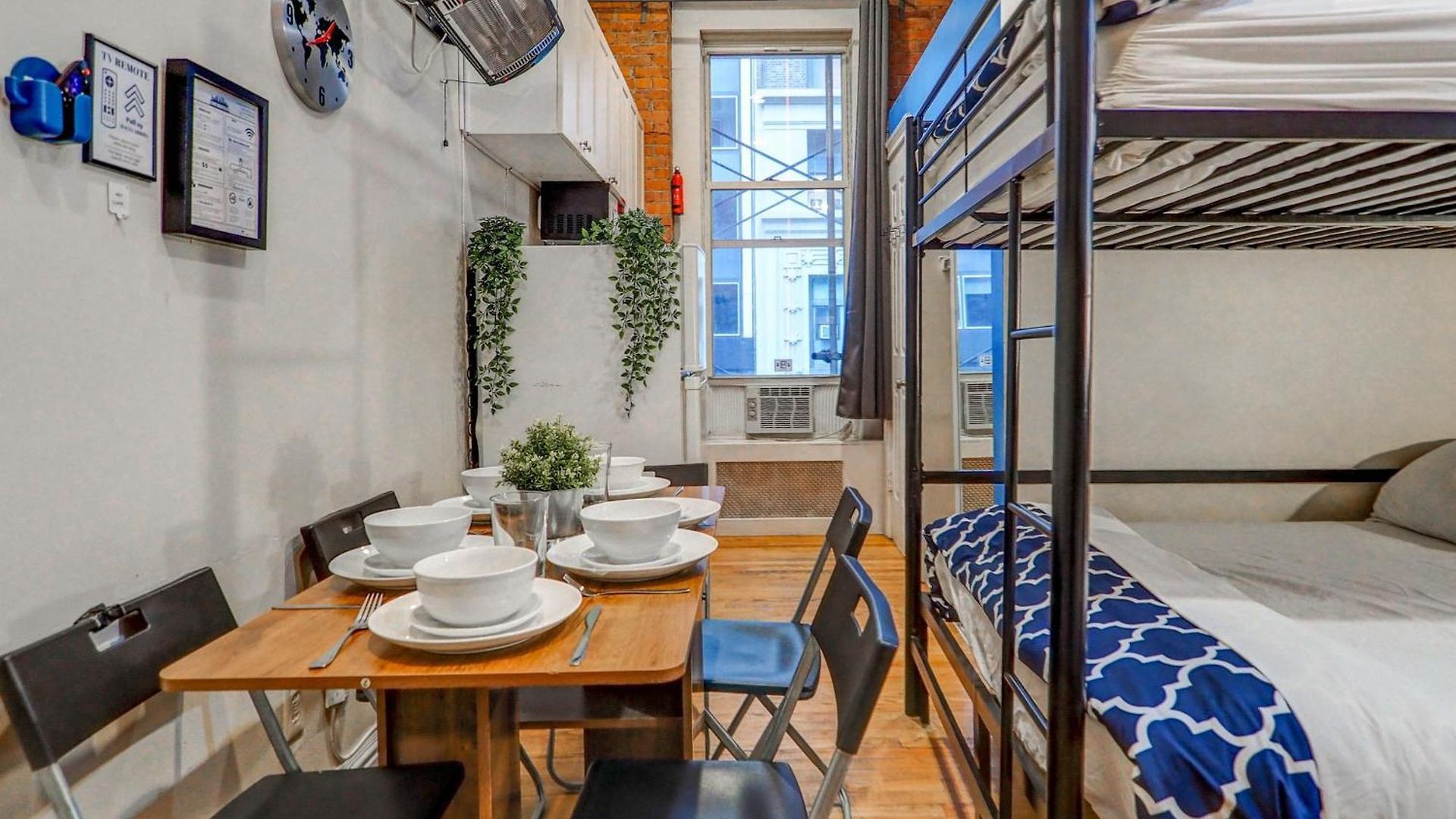 Apartment Empire Broadway Retreats
