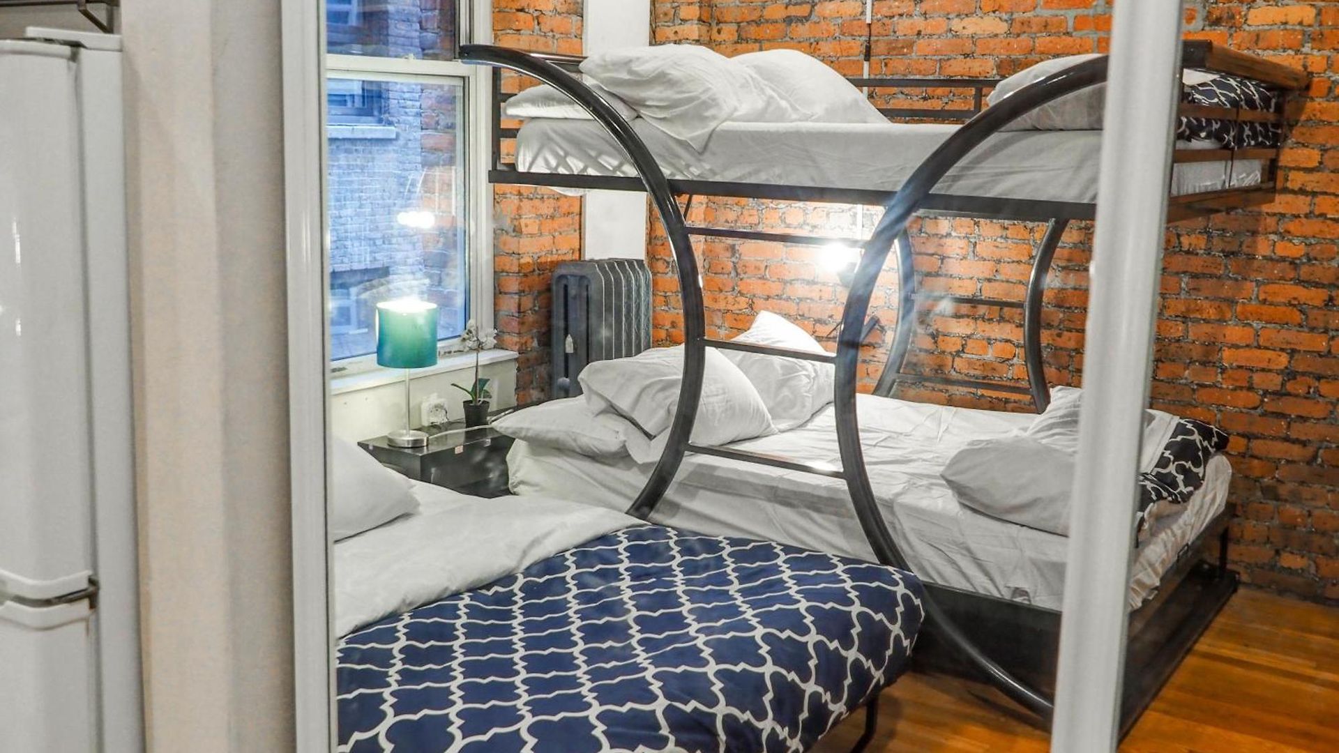 Apartment Empire Broadway Retreats *