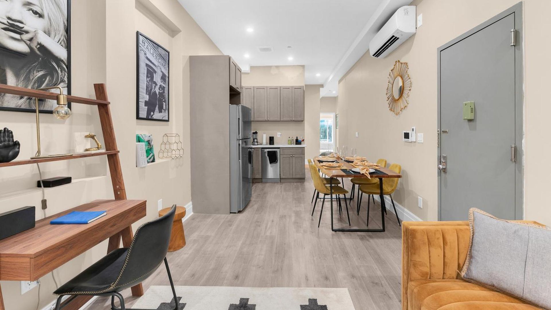Charming 2br Bkyrd Near Williamsburg Apartment *