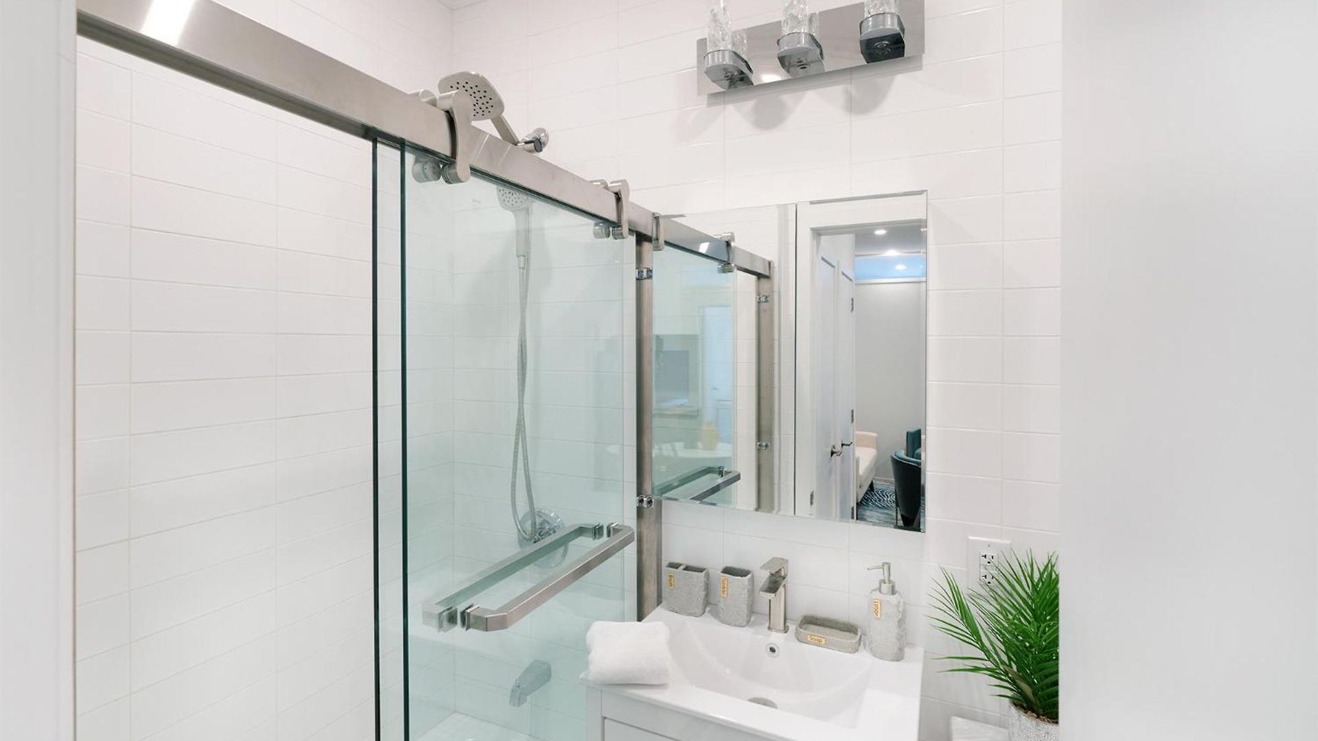 Apartment 444-2c Newly Renovated 1br In Hell's Kitchen *
