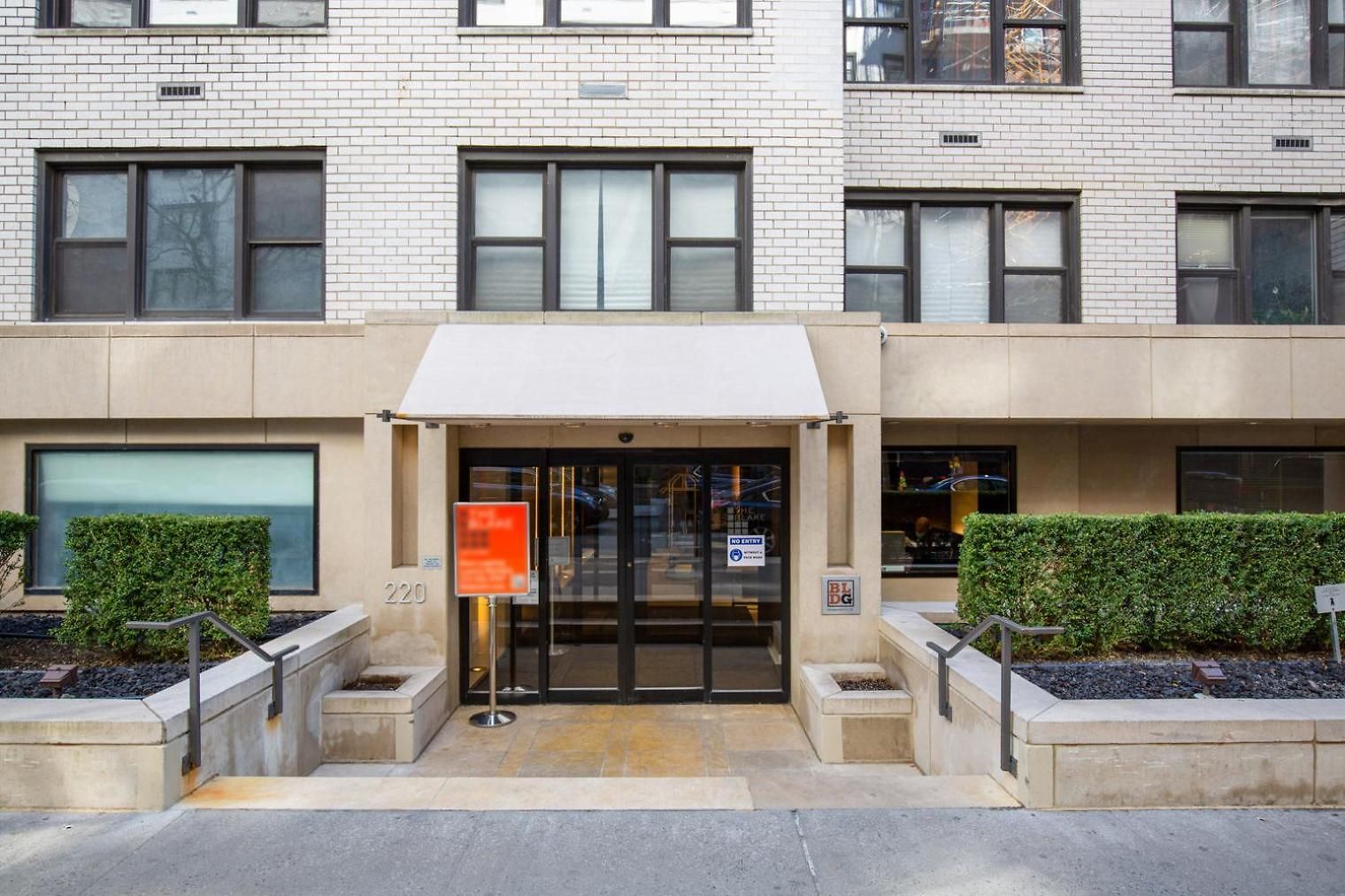 Apartment Ues 1br W Doorman Elevator Gym Nr Park Nyc-565 *
