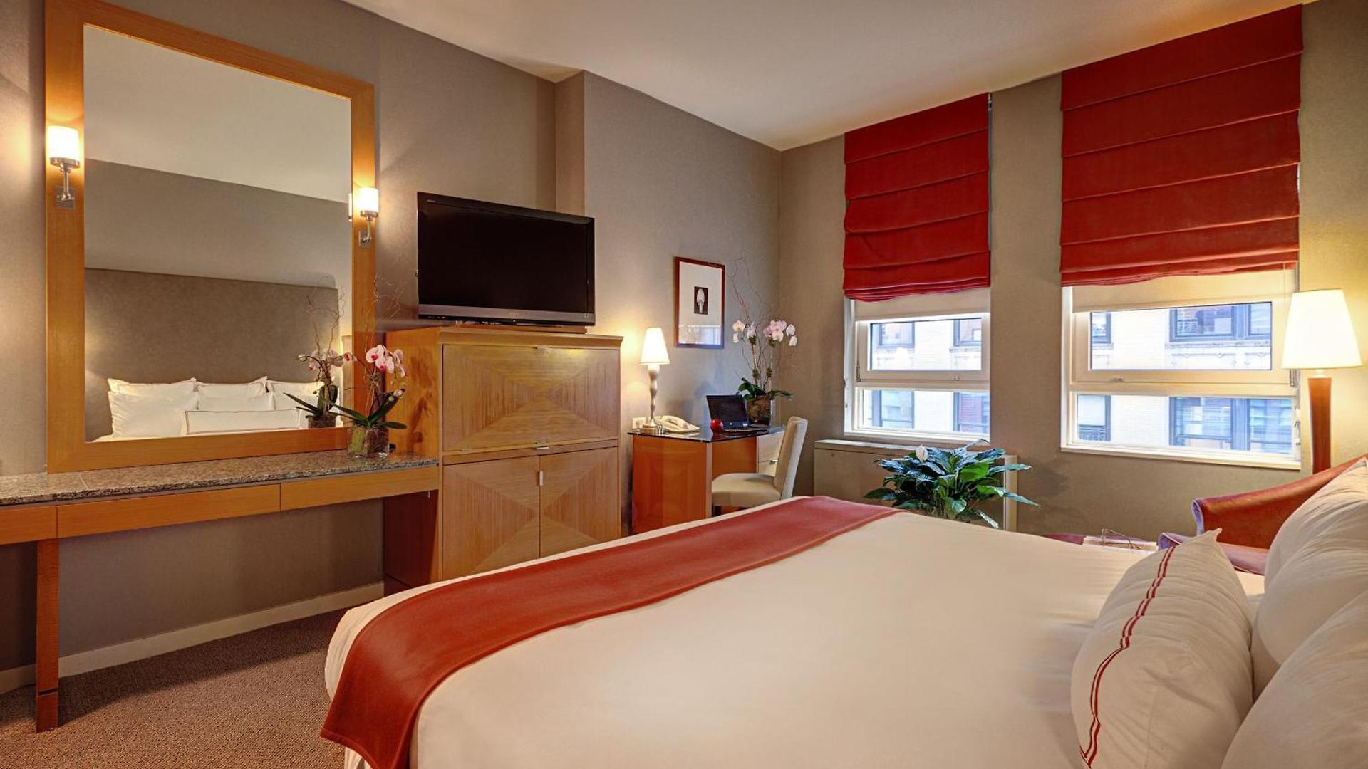 Hotel Giraffe By Library Collection New York