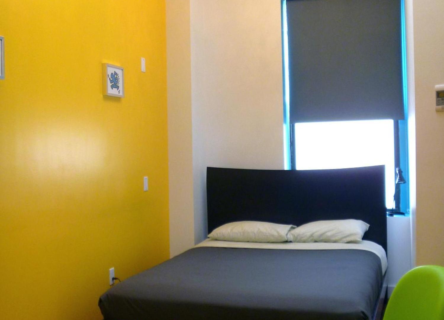 Hostel Q4 And *