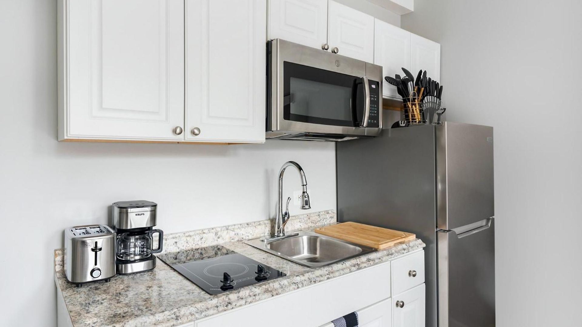 73-919 New Uws Doorman Gym