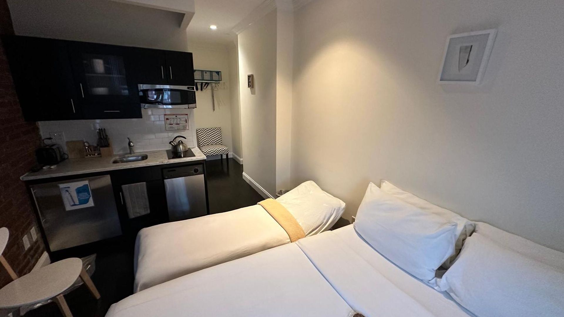 East Village 3*