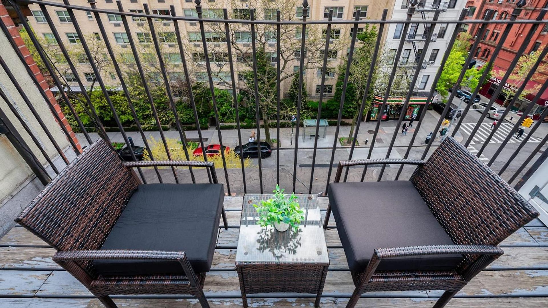 Apartment 1597-phn Ph Duplex -private Outdoor Deck W D