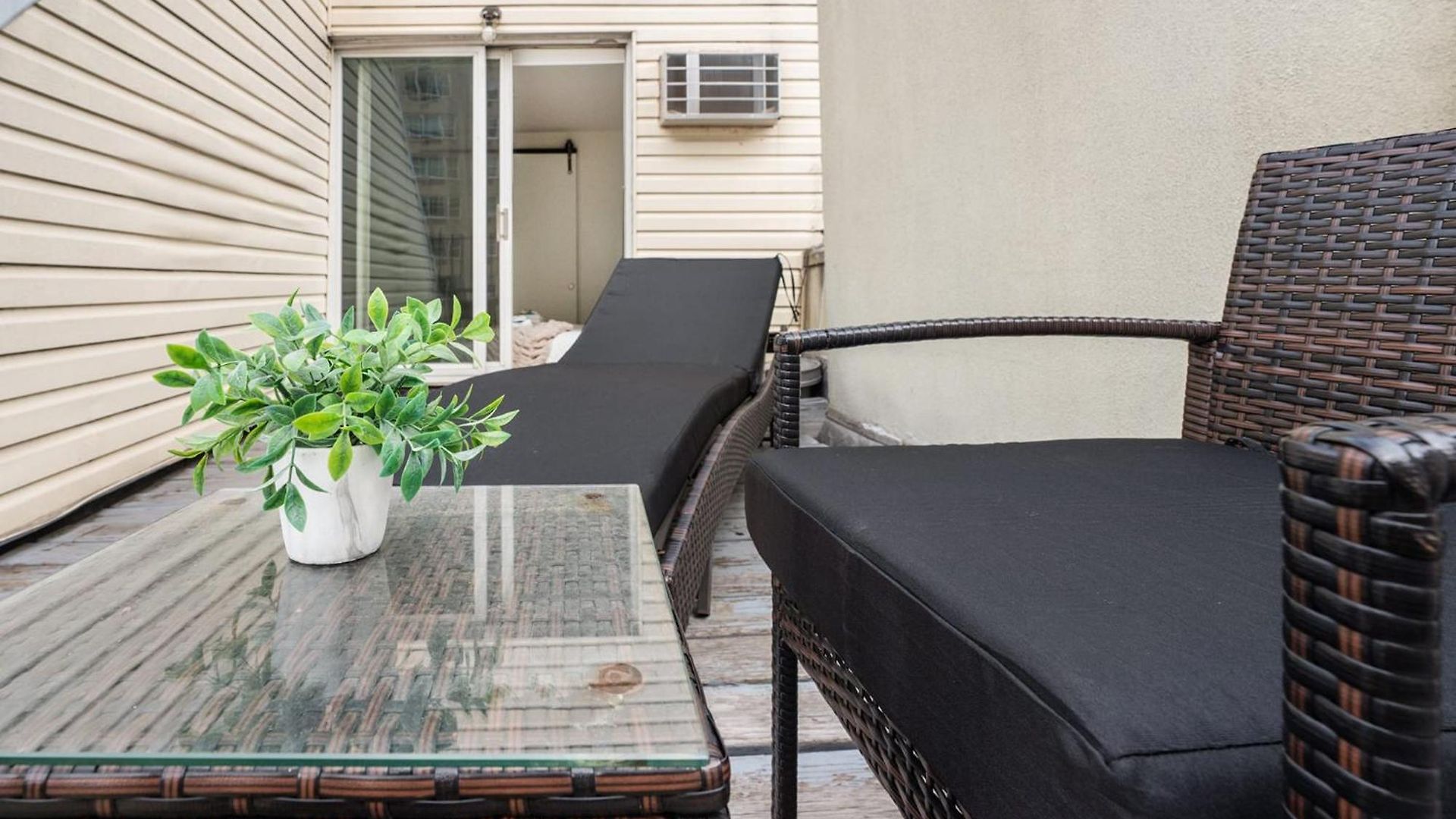 1597-phn Ph Duplex -private Outdoor Deck W D *