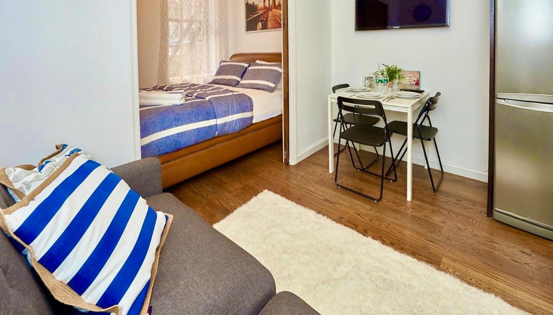 2 Bedroom Cozy Unit In Lower Manhattan Apartment