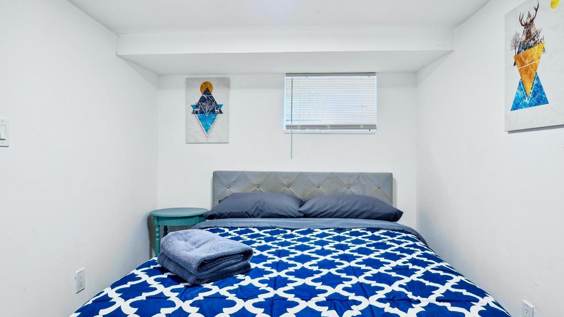 Luxury Lower Ground 2bd - Manhattan Apartment *