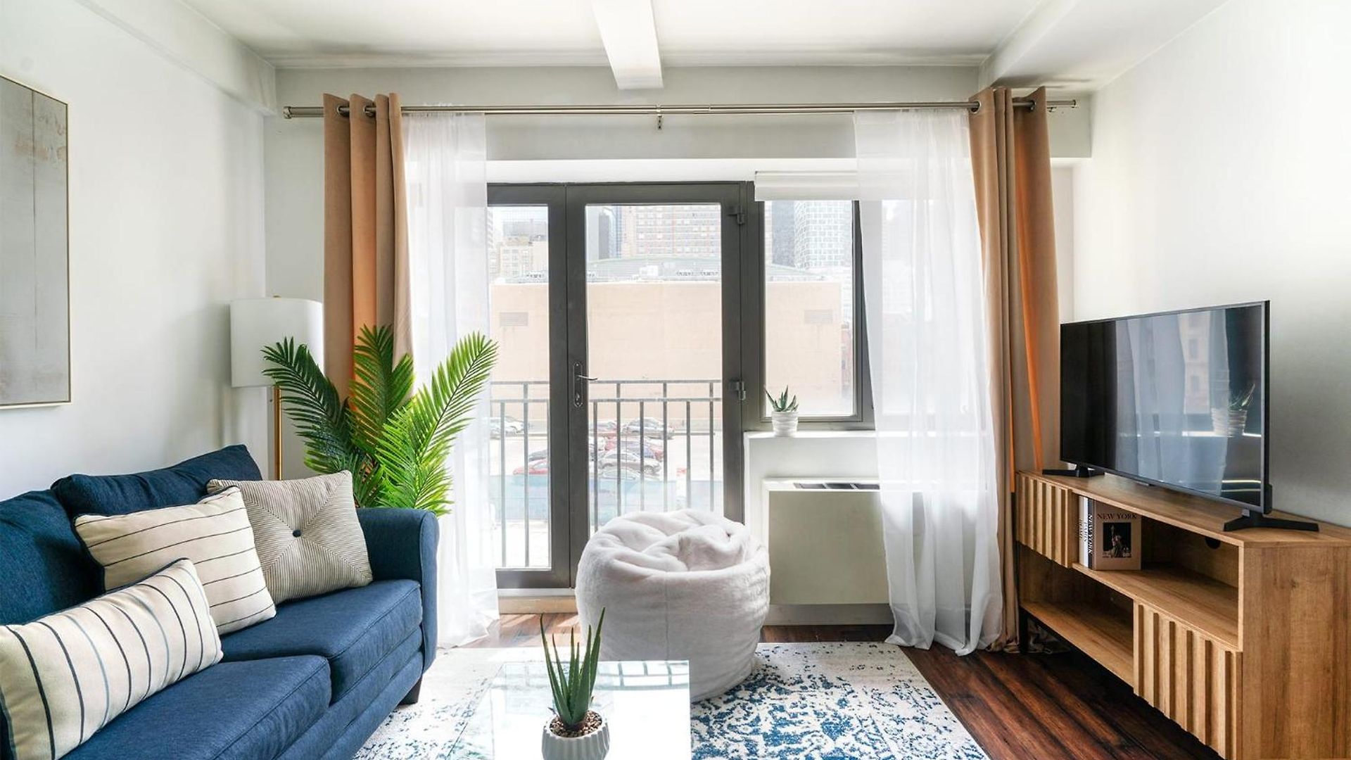 Apartment 809-3a 1br Columbus Circle Elevator W D *