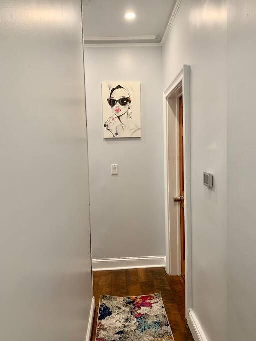 Apartment 3 Bedroom Duplex W Large Backyard