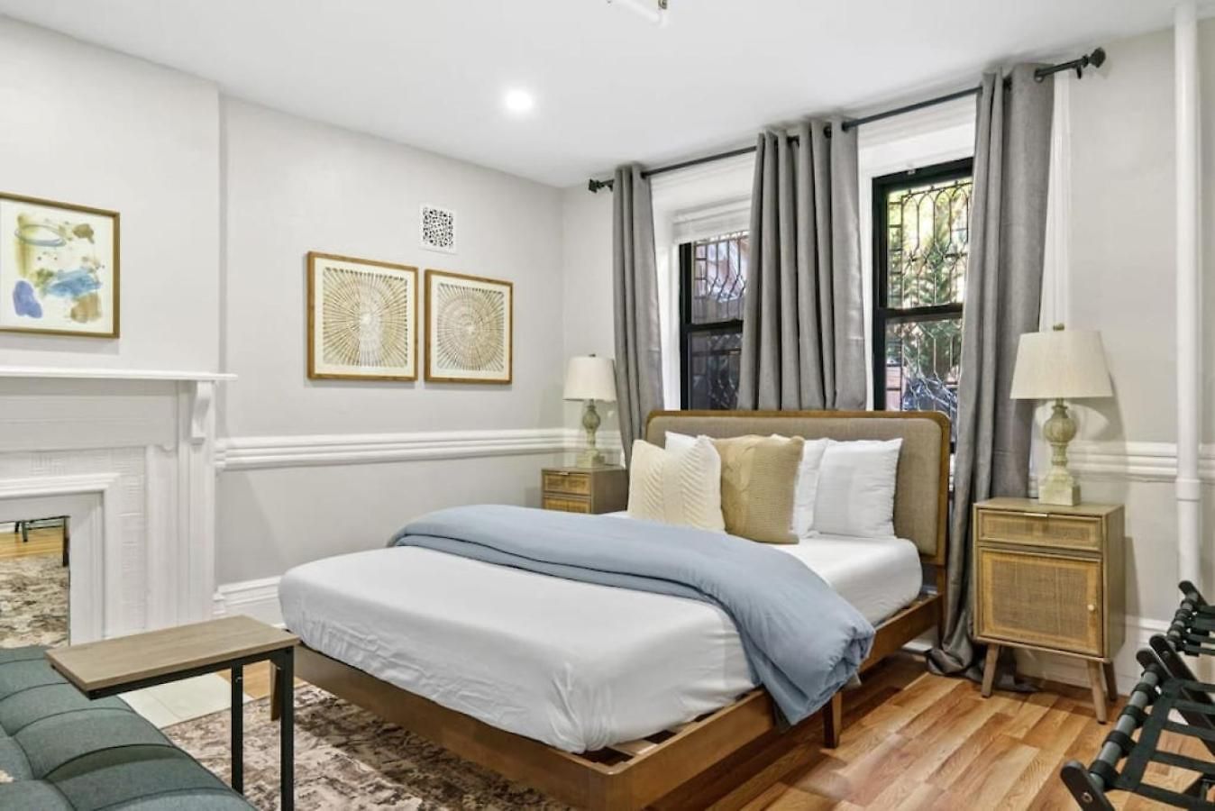 Holiday home Family Brownstone With Private Backyard Near Subway New York
