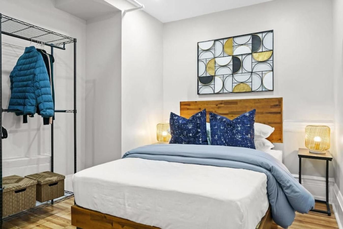 Family Brownstone With Private Backyard Near Subway * New York