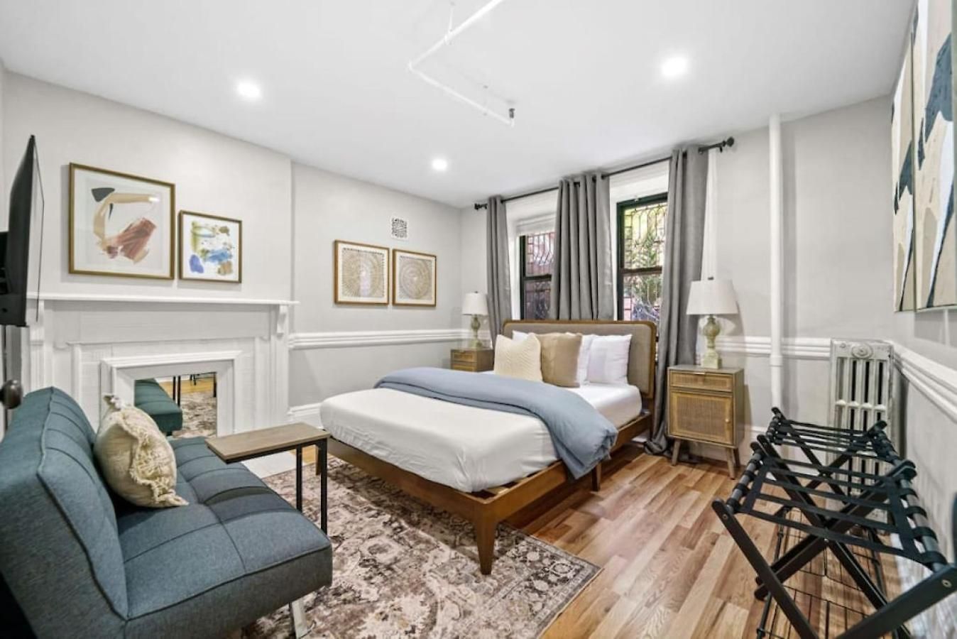 Holiday home Family Brownstone With Private Backyard Near Subway