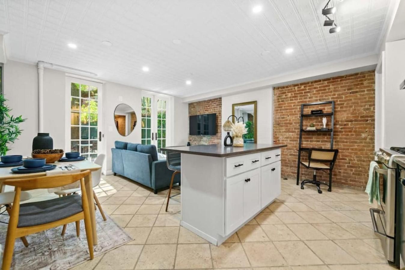 Family Brownstone With Private Backyard Near Subway