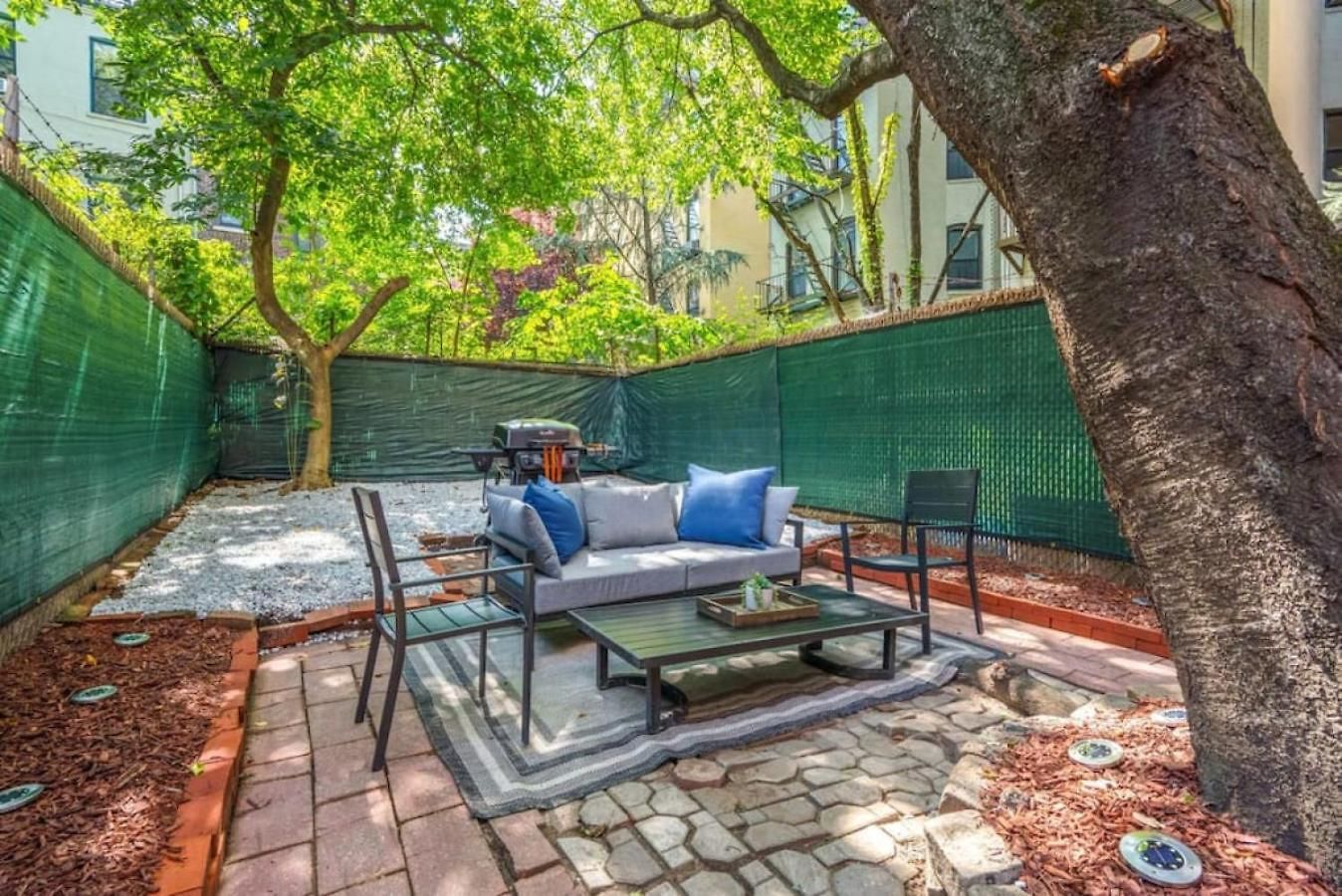 Family Brownstone With Private Backyard Near Subway New York