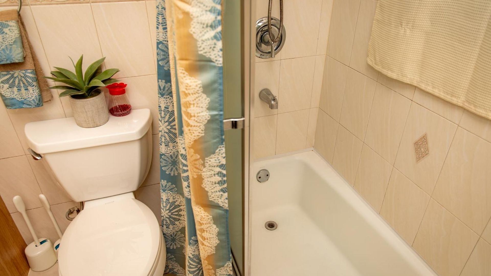 Spacious Comfy In Cozy Classy Duplex 2*