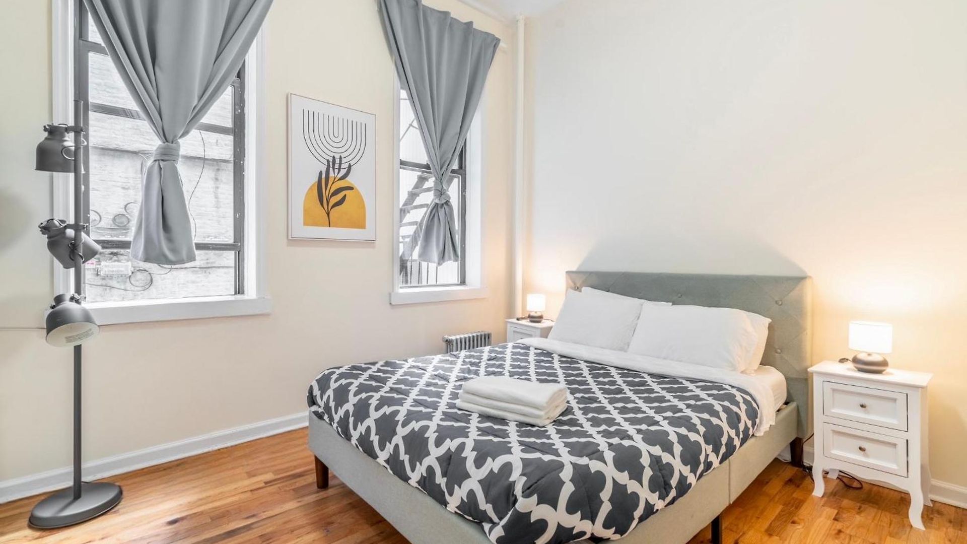 Apartment 2 Bedroom Hidden Upscale Oasis *