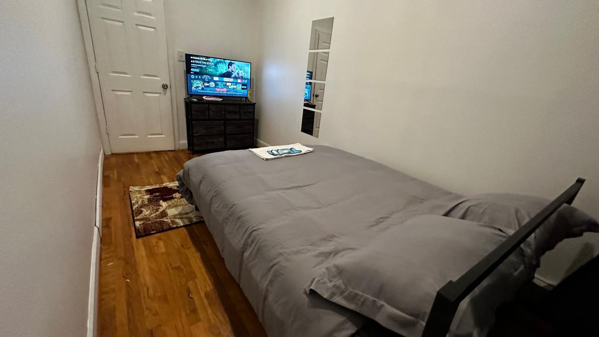 Cozy Townhouse In Manhattan Homestay