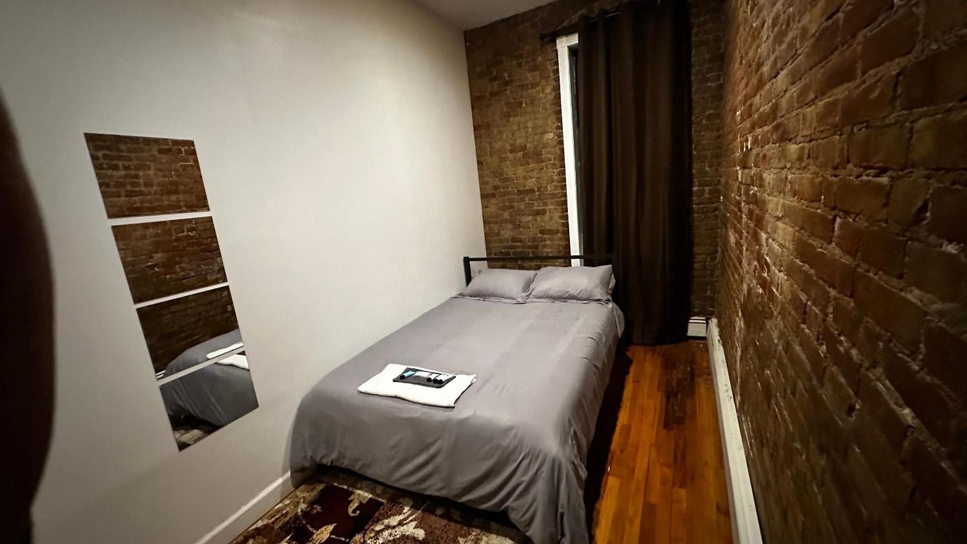 Cozy Townhouse In Manhattan Homestay