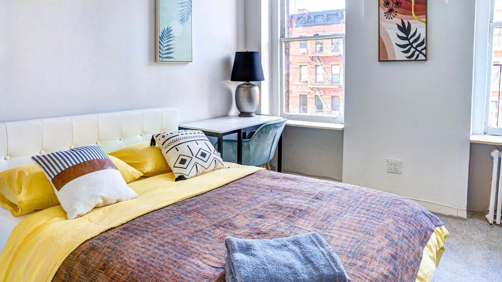 Apartment 3 Bedroom Gorgeous In Hells Kitchen *