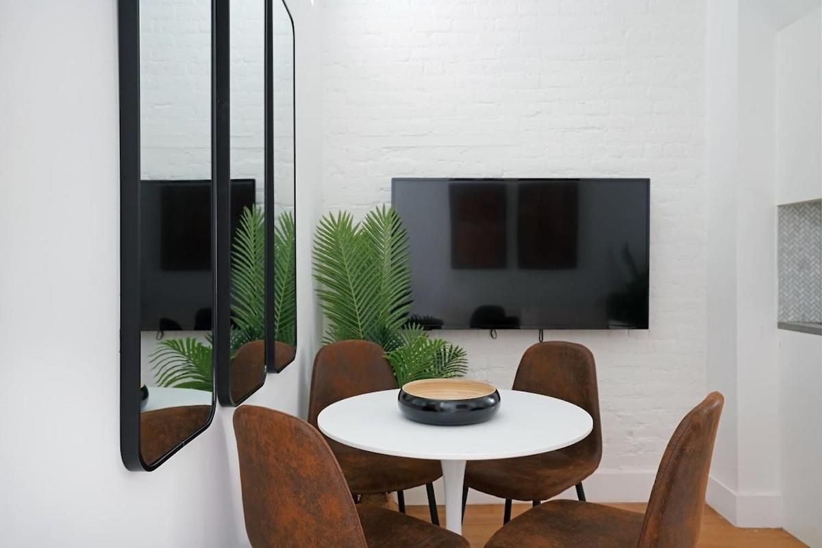 1290-16 New Renovated 2 Bedrooms In Ues *