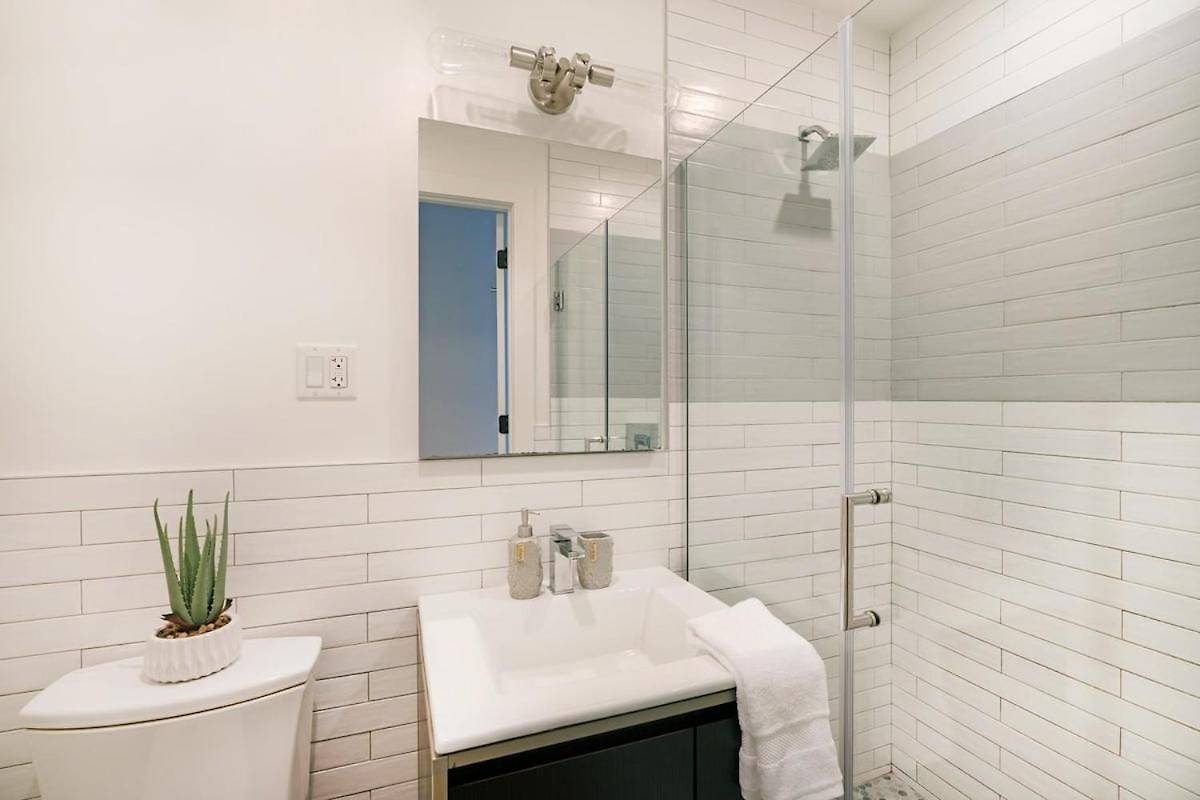 1290-16 New Renovated 2 Bedrooms In Ues * New York