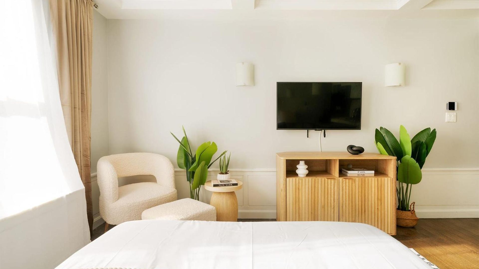 73-519 New Uws Doorman Gym Apartment New York