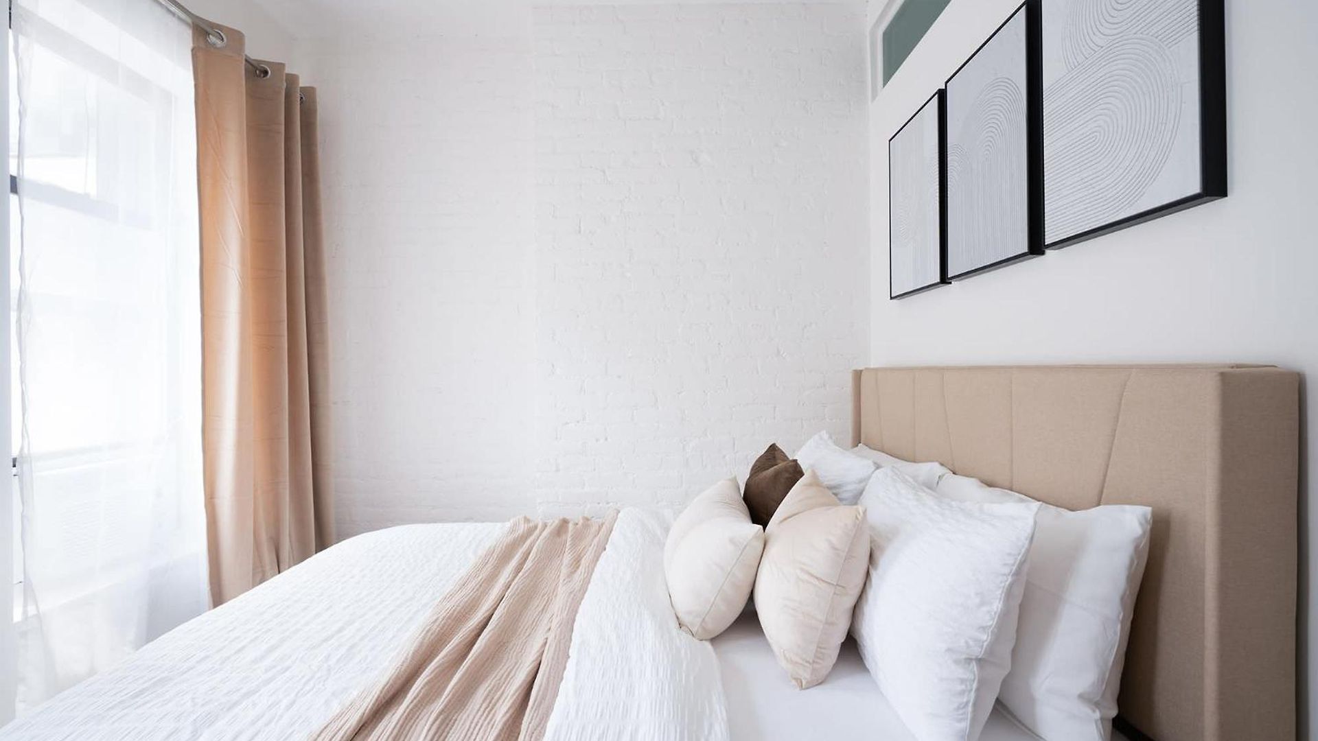 1290-16 New Renovated 2 Bedrooms In Ues Apartment *