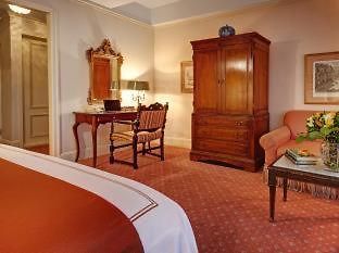 Hotel Elysee By Library Collection