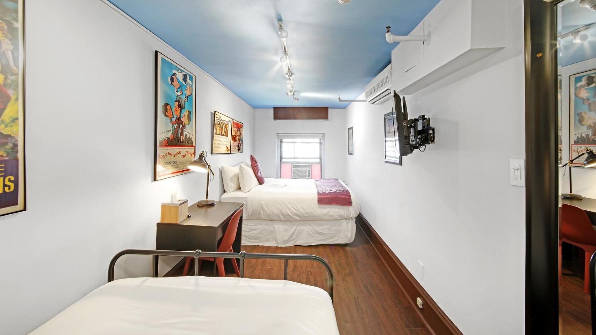 Chelsea Pines Hotel