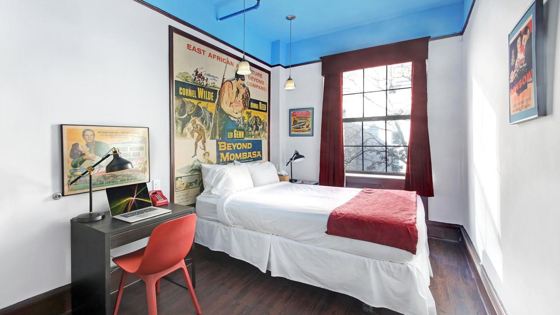 Chelsea Pines Hotel