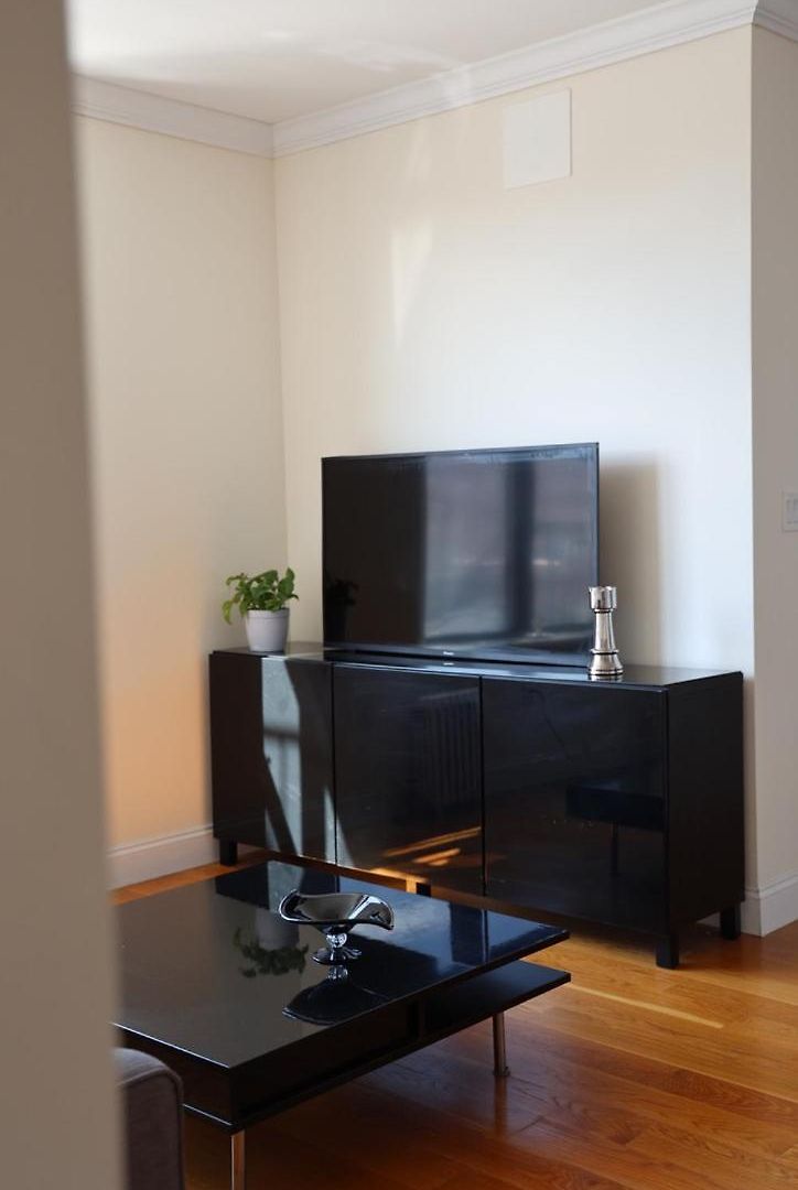 Modern In By Park *