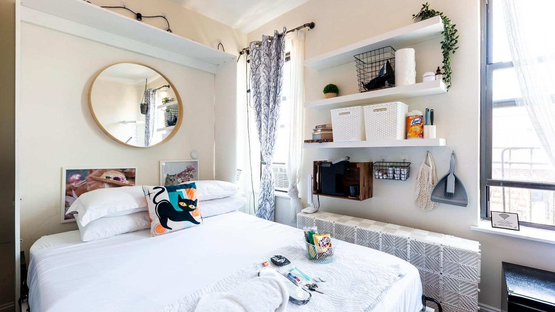 Cat By Delicate Living Conversion Shared Space Only Cat Friendly Only 25 Min To Time Square Apartment