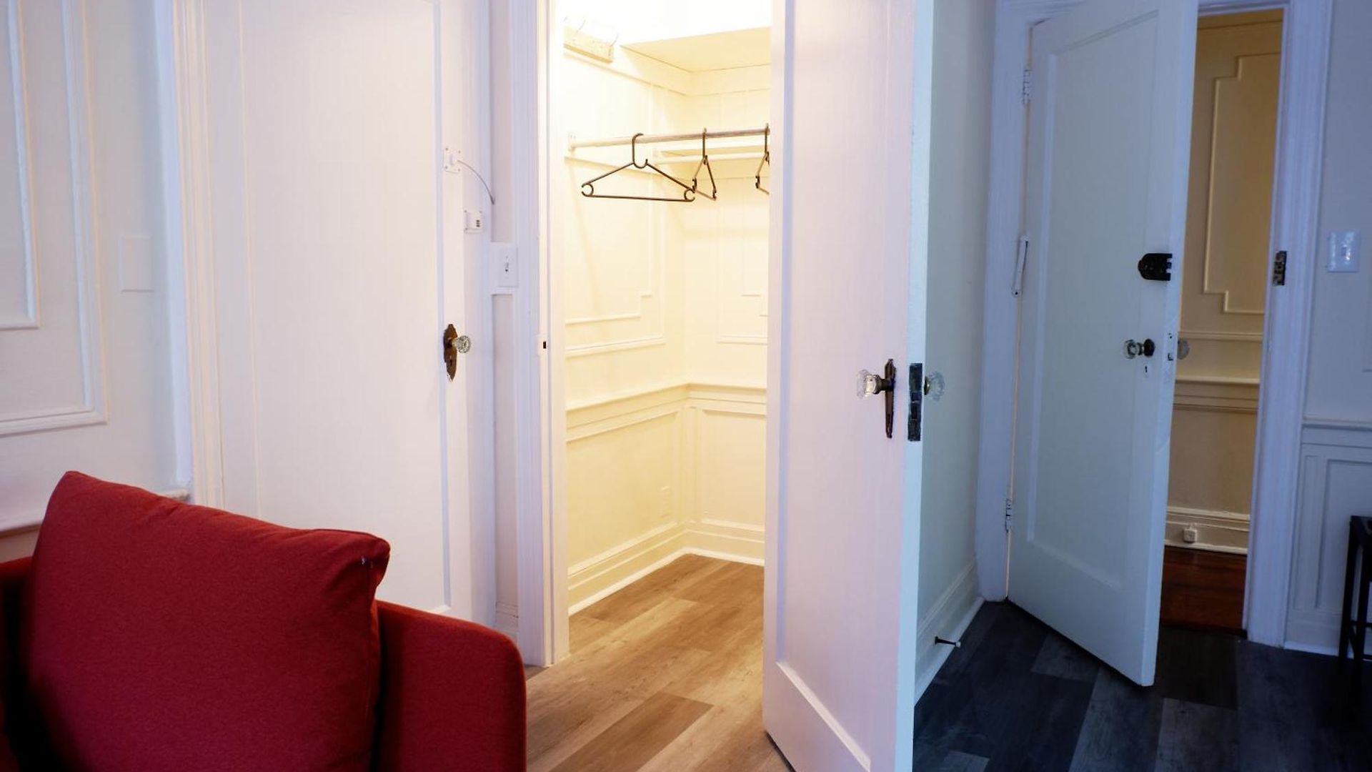 Newly Renovated - Minutes From The Apartment New York