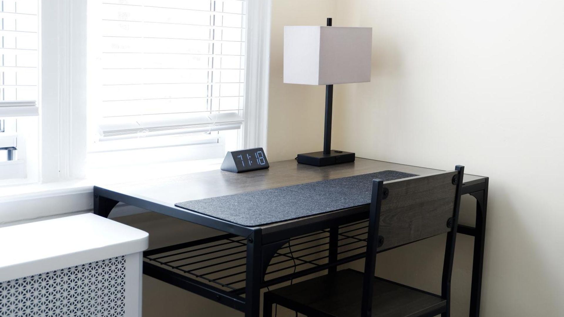 Newly Renovated - Minutes From The Apartment