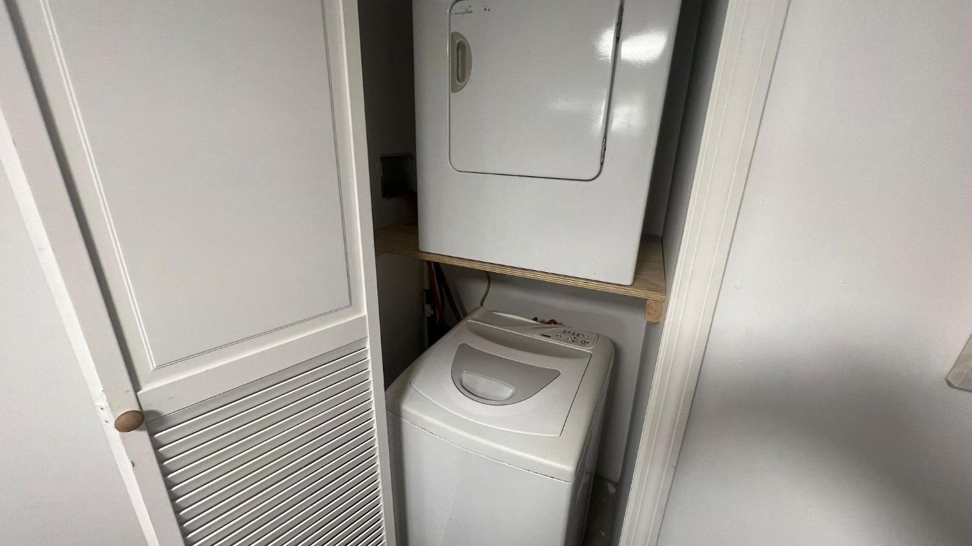 Luxury Lower Ground 2bd - Manhattan Apartment *