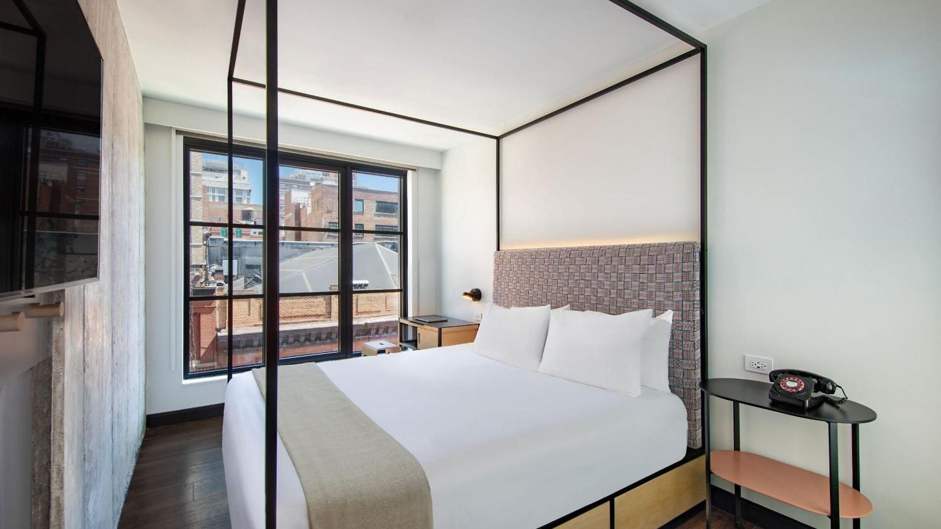 Moxy Nyc East Village 3*