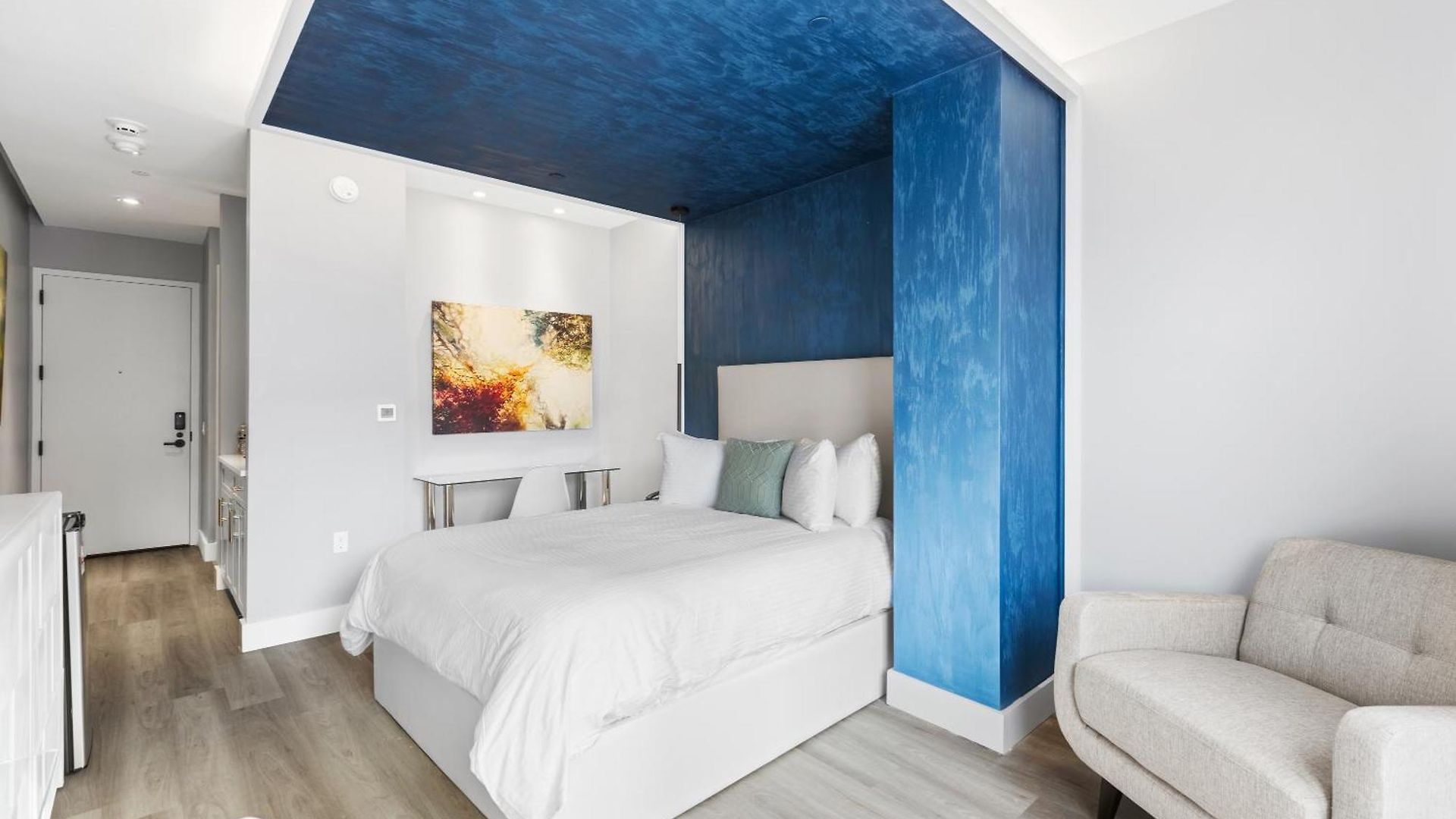 Global Luxury At The Arches Hotel