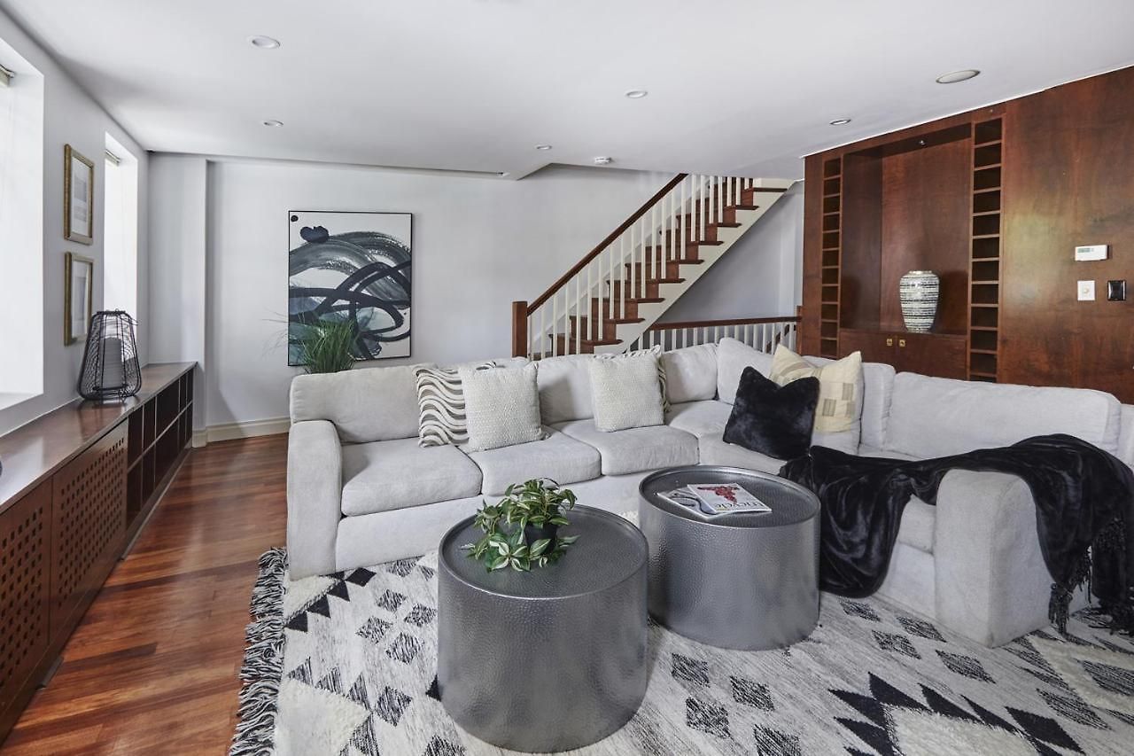 Manhattan Marvel Luxury Living In A Townhome Oasis I The Atrium I Apartment