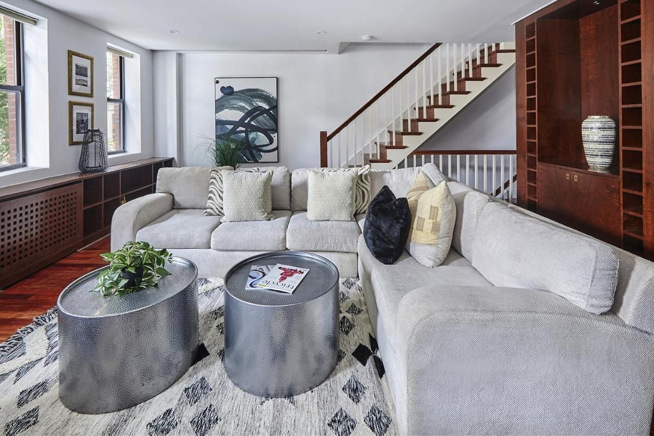 Manhattan Marvel Luxury Living In A Townhome Oasis I The Atrium I * New York
