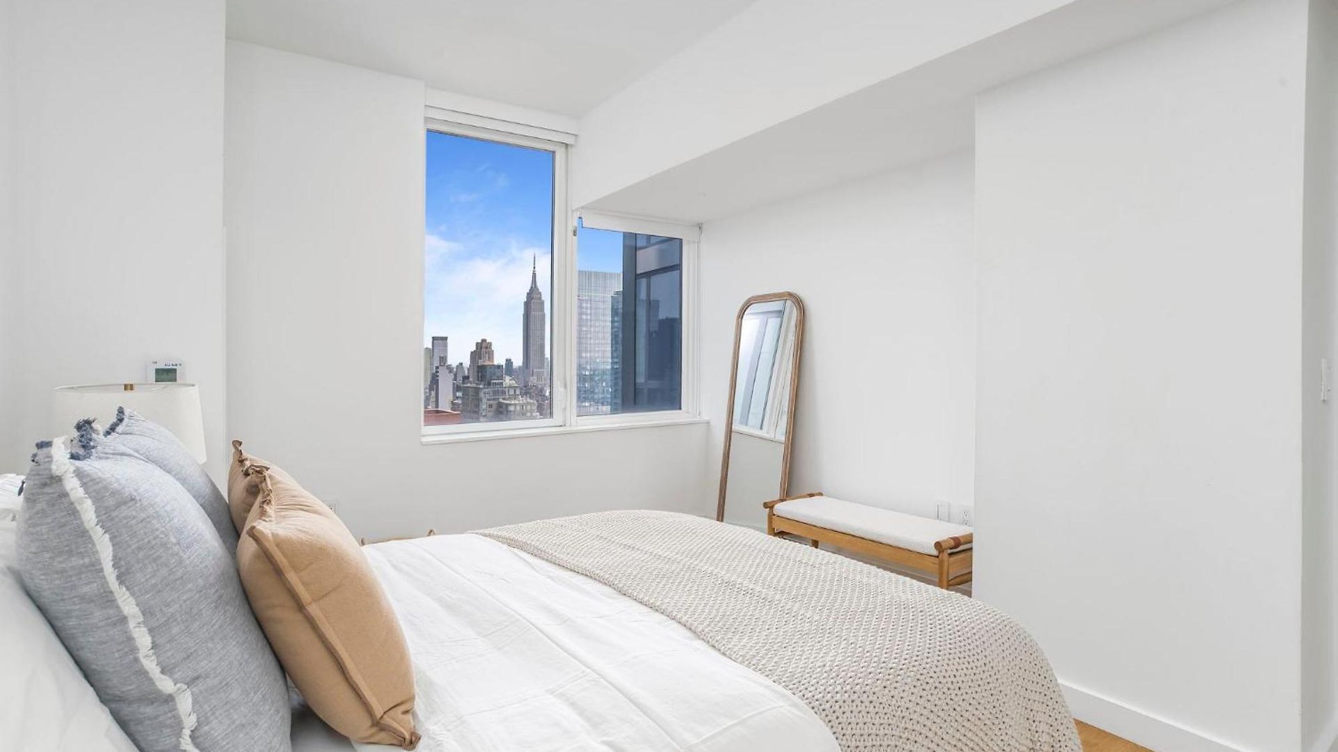 Adorable Hiding 2bd 2bath Gem Apartment *
