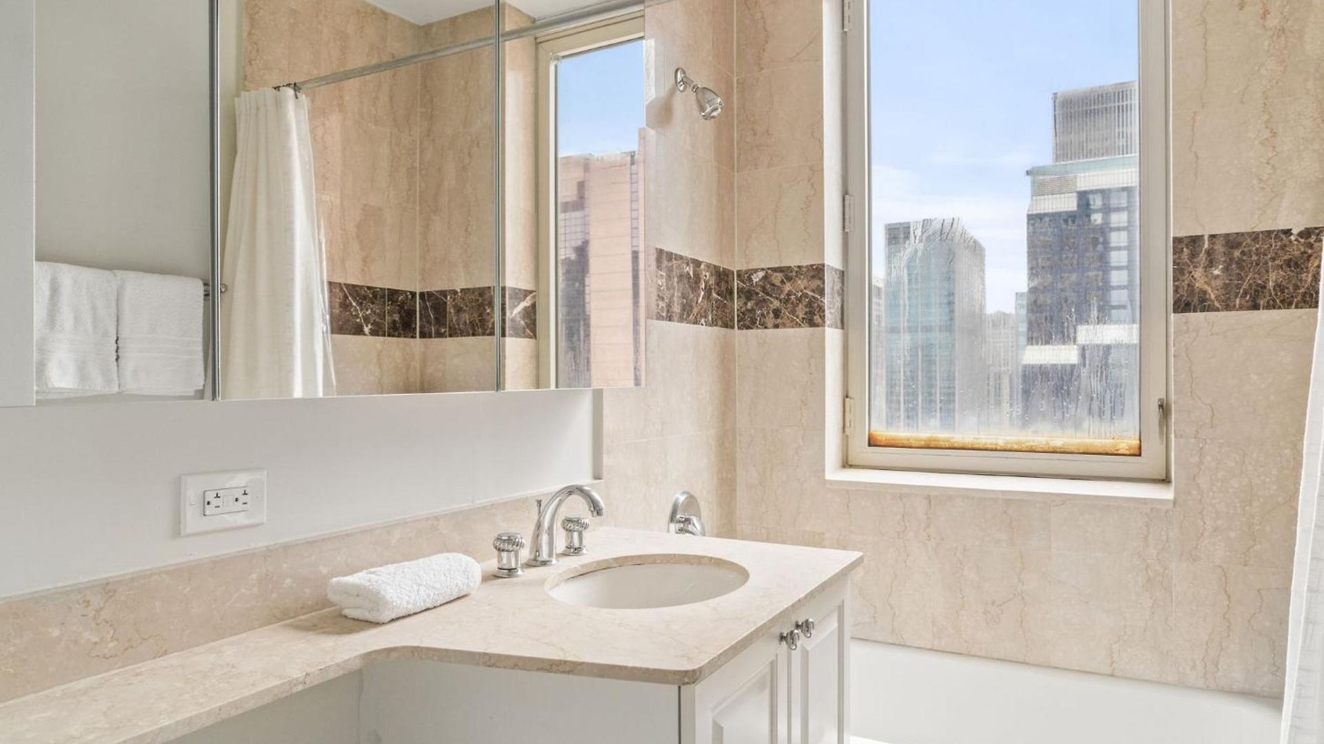 Apartment Elegant 2bed 2bath