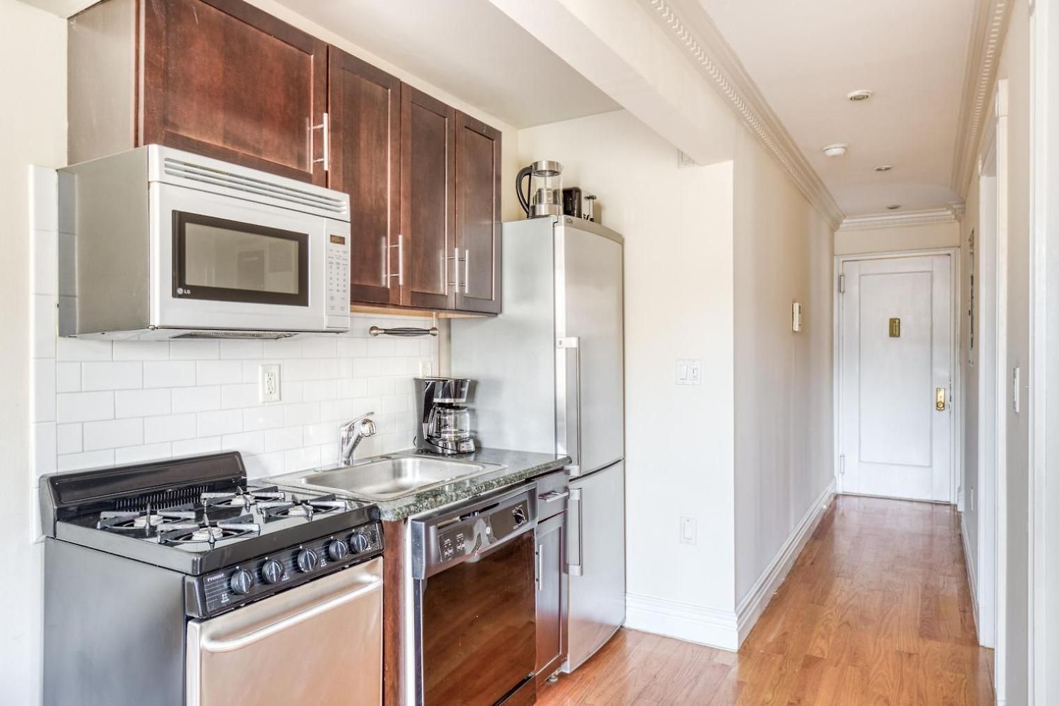West Village 2br W Wd Nr Restaurants Cafes Nyc-1032 Apartment New York